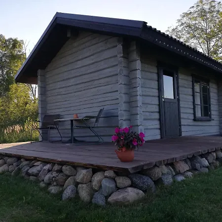 Kemping Moiskla Saun Ja Puhkemaja *